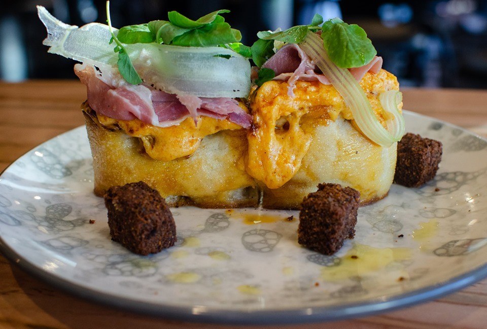 44 Mills Kitchen & Tap Charlottes Got A Lot