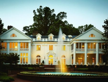 5 Romantic Charlotte Staycations